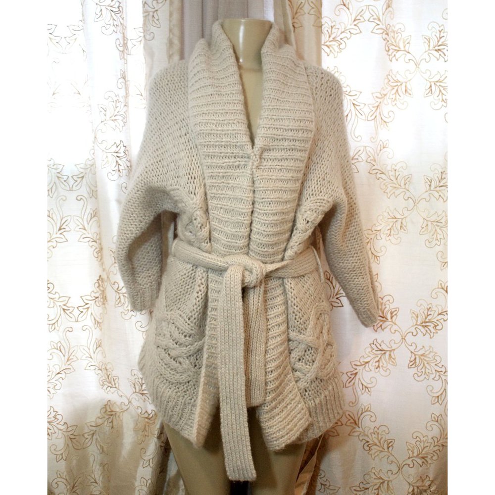 American Eagle Cream Knit Chunky Cardigan